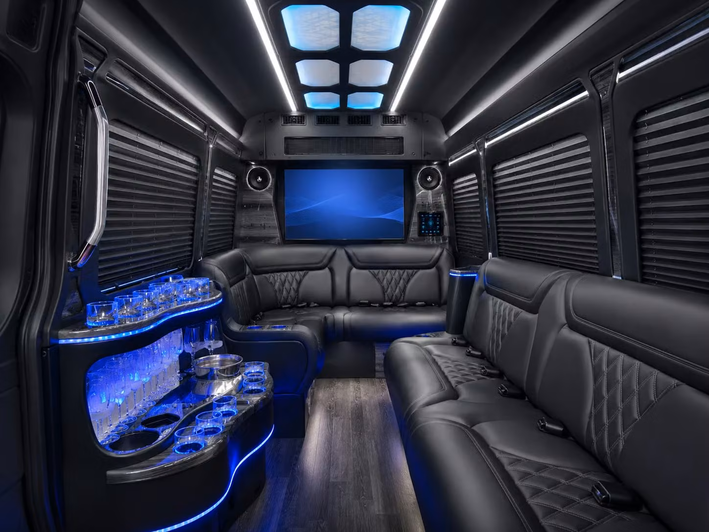 let charterbusrentalnorthlasvegas com handle airport transfers for corporate groups flying into harry reid international